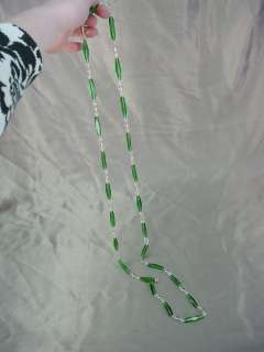 Vintage 1950s GLASS BEAD Single Strand NECKLACE Emerald Green 