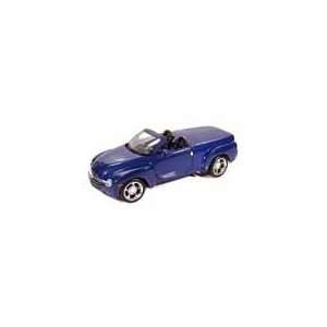    2004 Chevy SSR Truck (Production Model) 1/18 Blue: Toys & Games