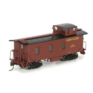  HO RTR 30 3 Window Caboose, UP #2274 Toys & Games