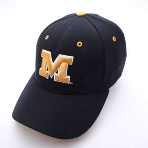   of Michigan Wolverines Fitted Hat Cap Lid Size 7: Everything Else