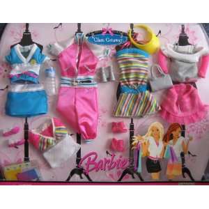  Barbie Glam Getaway Fashions (2007) Toys & Games