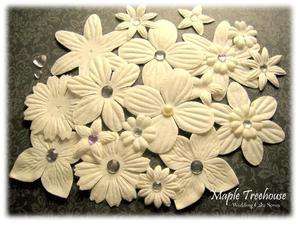 Prima Mulberry Flowers WCS Celestial Whites (35pcs)  