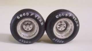   Car Tires n 2 Wheels 1:24 Model Car Parts #8 USED Front Tires  
