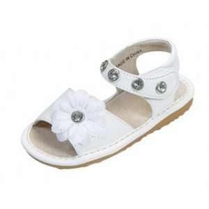   Girls Toddler Shoe Size 4   Squeak Me Shoes 14414