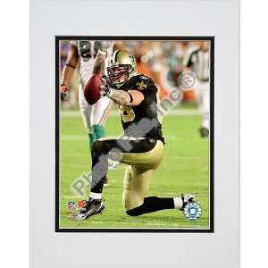   File New Orleans Saints Jeremy Shockey Matted Photo: Sports & Outdoors