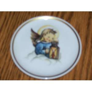  Berta Hummel Museum Miniature Plate, Angel with Lantern 