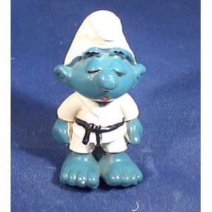  The Smurfs Vintage Judo Smurf Pvc Figure: Toys & Games