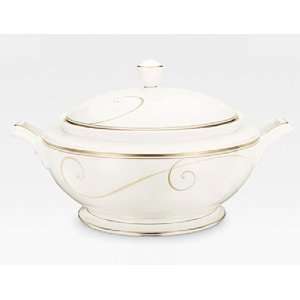 Noritake Golden Wave Sugar Bowl with Cover  Kitchen 