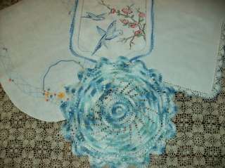   of 4 Vintage Runners & Doily Embroidery & Crochet for CRAFTS Projects