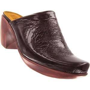   Naot Dream   Wine Crinkle Patent Leather   On Sale 