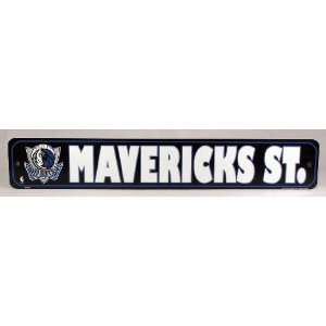    Dallas Mavericks St. Street Sign NBA Licensed: Sports & Outdoors