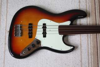   (Fender Japan) JBD 62 Fretless Sunburst Jazz Bass Guitar MIJ  