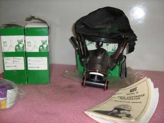 Scott Model 65 Twin Cartridge Respirator Face Mask w/10 Cartridges 