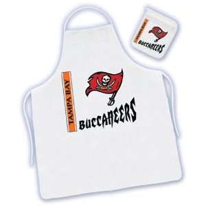  Sports Coverage Tampa Bay Buccaneers Apron & Oven Mitt Set 