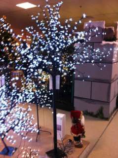 meter Baum mit 600 LED Leuchten   Orginalverpack   neu in Bremen 