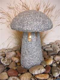 Wasser Brunnen Pilz aus Granit  