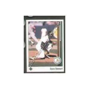 1989 Upper Deck Regular #185 Dave Stewart, Oakland Athletics Baseball 