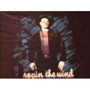 Garth Brooks   Official Concert T shirt   Ropin the Wind   1991