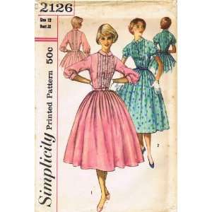  Simplicity 2126 Vintage Sewing Pattern Womens Front Tucked 